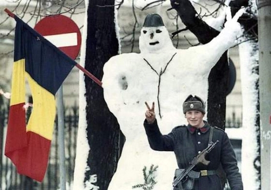 romanian soldier peace sign Bucharest Romania Romanian revolution 1989 revolutia romana romanian men