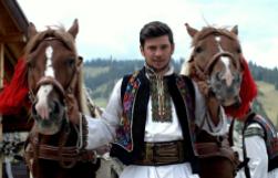 traditional-romanian-men-clothing-romanian-people-culture-porturi-populare-romanesti