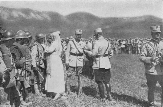 Queen Maria decorating soldiers at Marasesti Romania WW1 First World War one romanian men soldiers heroes army