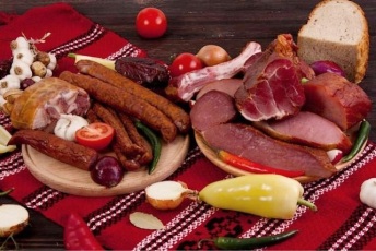 preparate_traditiona-traditional-romanian-food-kitchen-christmas