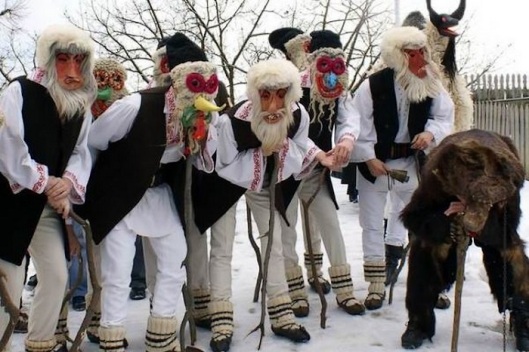traditii-pagan-traditions-winter-holidays-romania